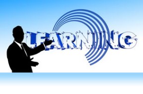 AC米兰队-中国篮球青训教练员专业能力提升与培训机制创新，篮球青训师的待遇怎么样