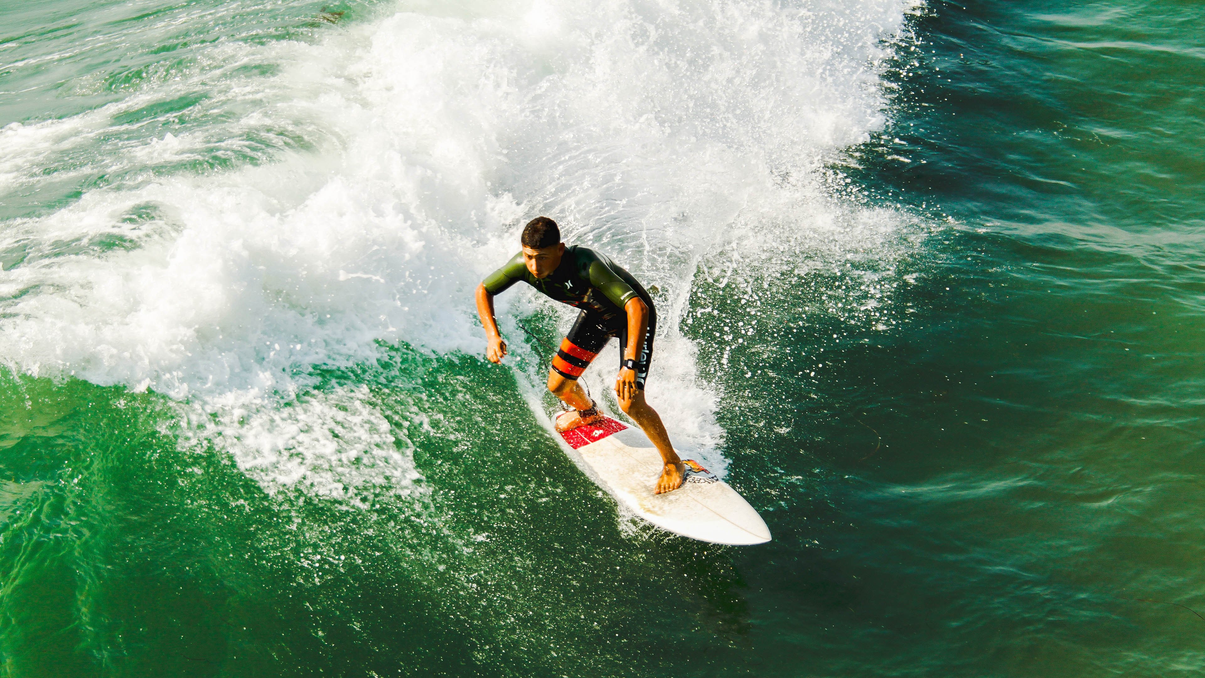 全国草地滚球锦标赛 精准控制滚动路线成取胜关键
